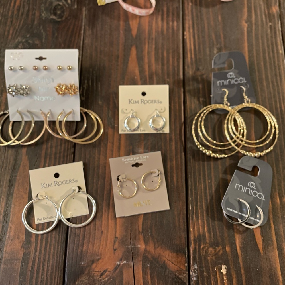 Mixed Metal Earring Collection B02 6607‎